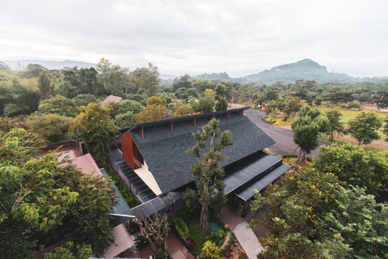 Hotel The Chamuang Forest Nakhon Nayok Exterior foto