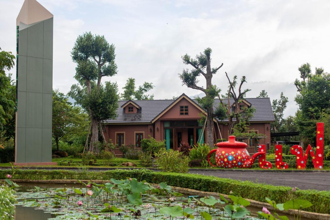 Hotel The Chamuang Forest Nakhon Nayok Exterior foto