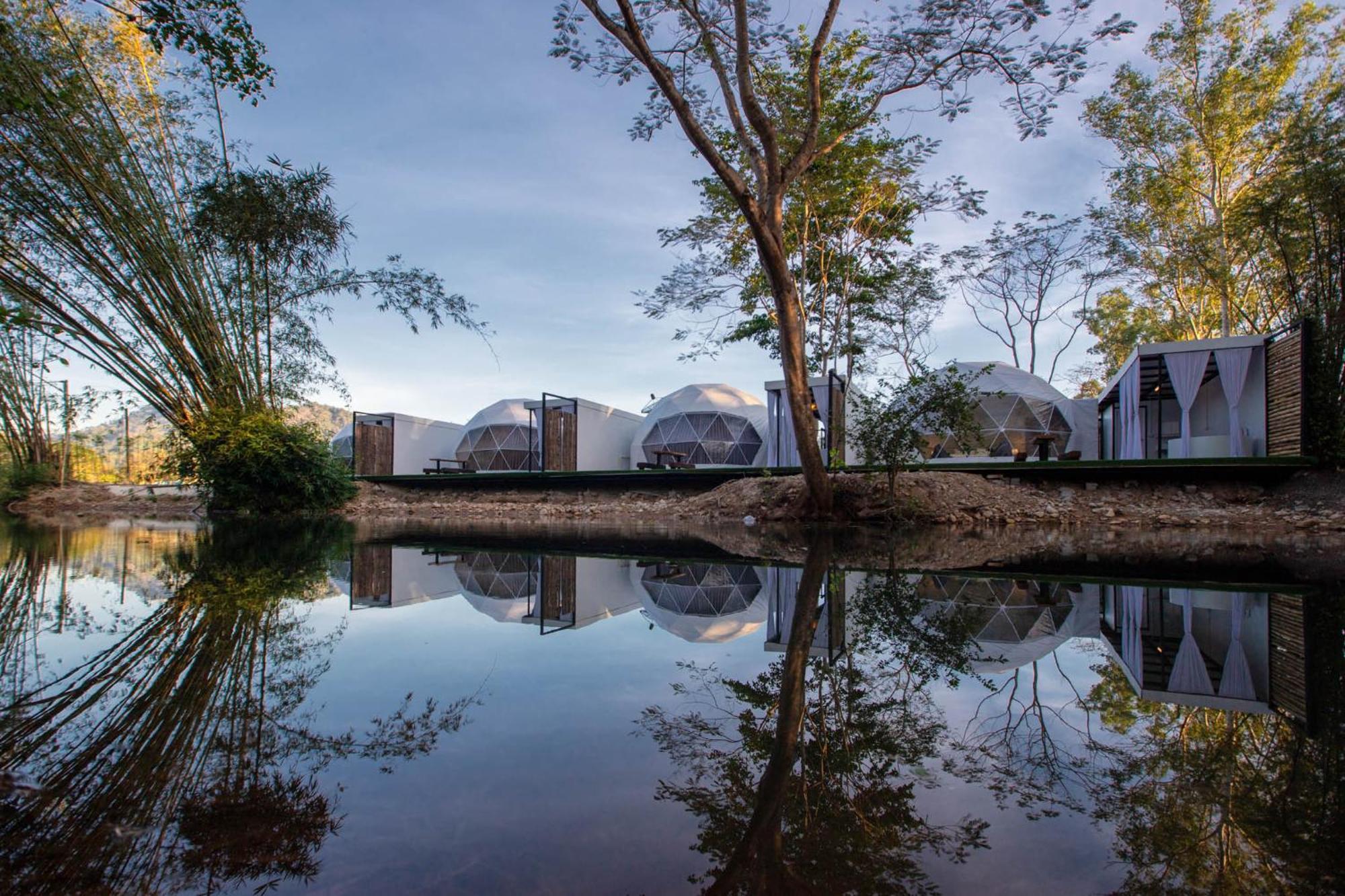 Hotel The Chamuang Forest Nakhon Nayok Exterior foto