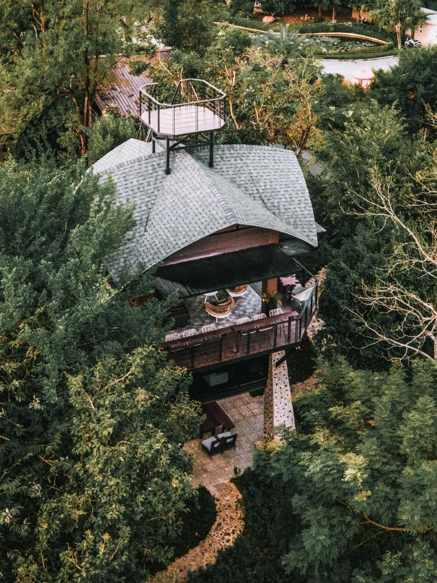 Hotel The Chamuang Forest Nakhon Nayok Exterior foto