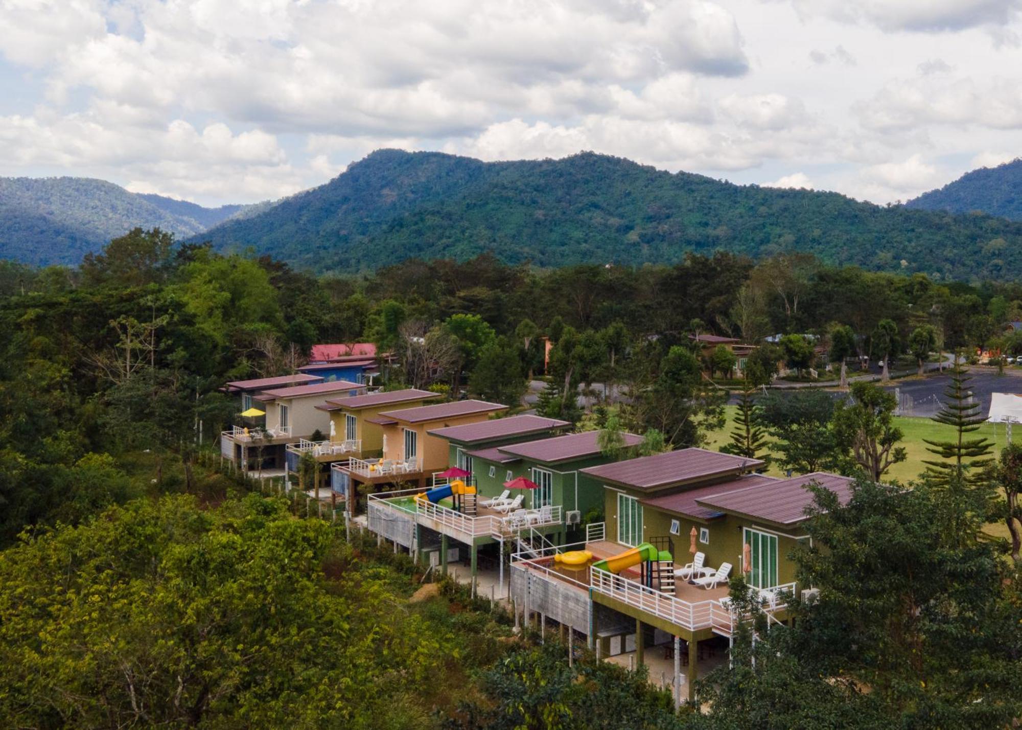 Hotel The Chamuang Forest Nakhon Nayok Exterior foto